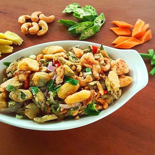 Salt and Pepper Vegetable - seasonal vegetables with wok-hei char and cracked pepper